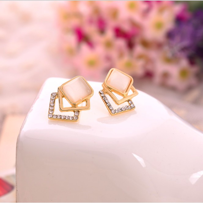 Bông tai nữ Hàn Quốc màu bạc đẹp nhỏ nhắn xinh