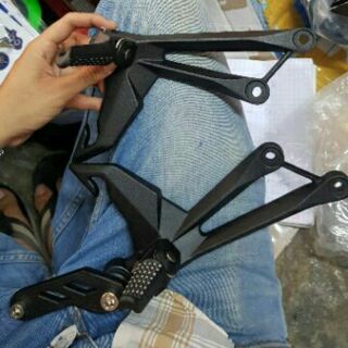 Gác chân z1000 sơn tĩnh điện siêu rẻ gắn ex 150 nhé ahnh em gần xa