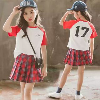 Set áo và chân váy kẻ bé gái