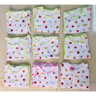 Áo chục sơ sinh cúc lệch cho bé từ 5-7 kg