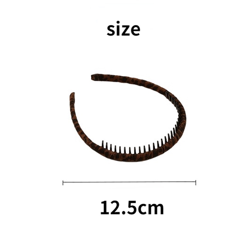 Cài tóc rửa mặt phong cách retro thời trang 2021