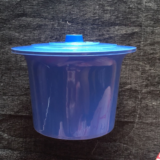 Cái bô dùng vệ sinh