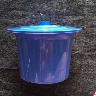 Cái bô dùng vệ sinh