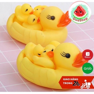 Đồ chơi nhà tắm vịt chút chít mẹ con