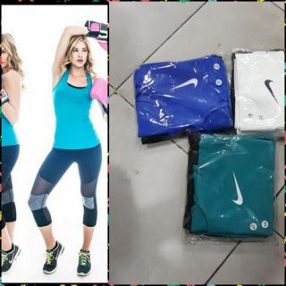 Quần áo thể thao nữ đang sale