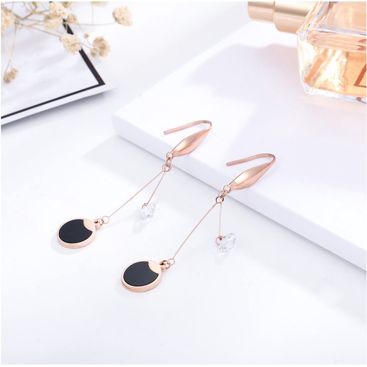 Bông Tai Tua Rua Dài Hình Tròn Đen Và Đá Nhân Tạo Titan Ko Han Rỉ TT 4350