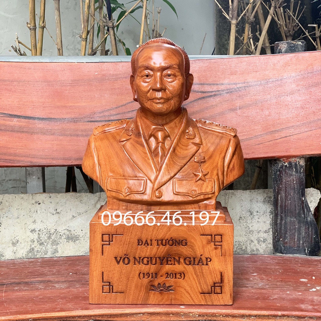 Tượng gỗ bán thân bác võ nguyên giáo cao 30cm và 40cm chất liệu gỗ hương nguyên khối