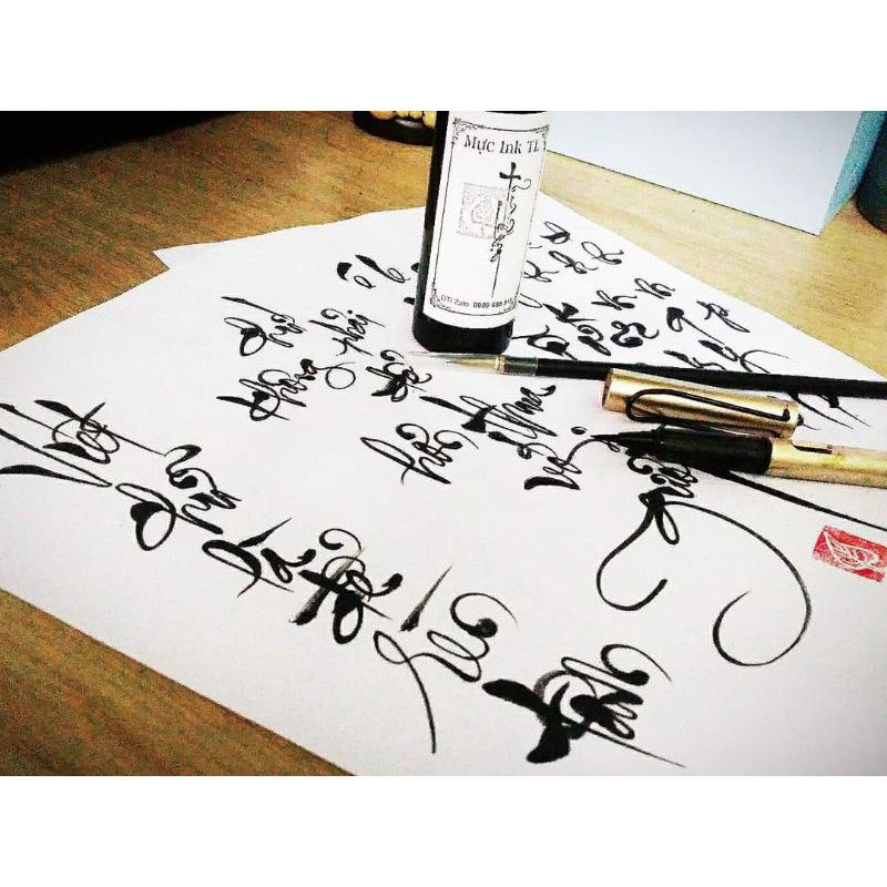 Cọ tiểu viết thư pháp