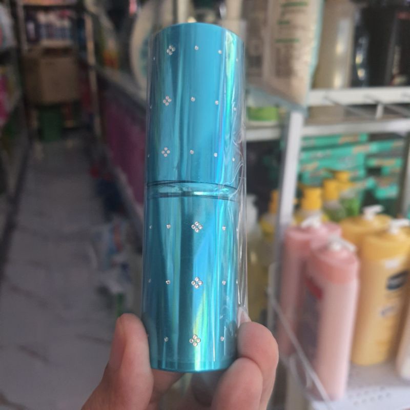 Cọ Trang Điểm Có Nắp(màu ngẫu nhiên)