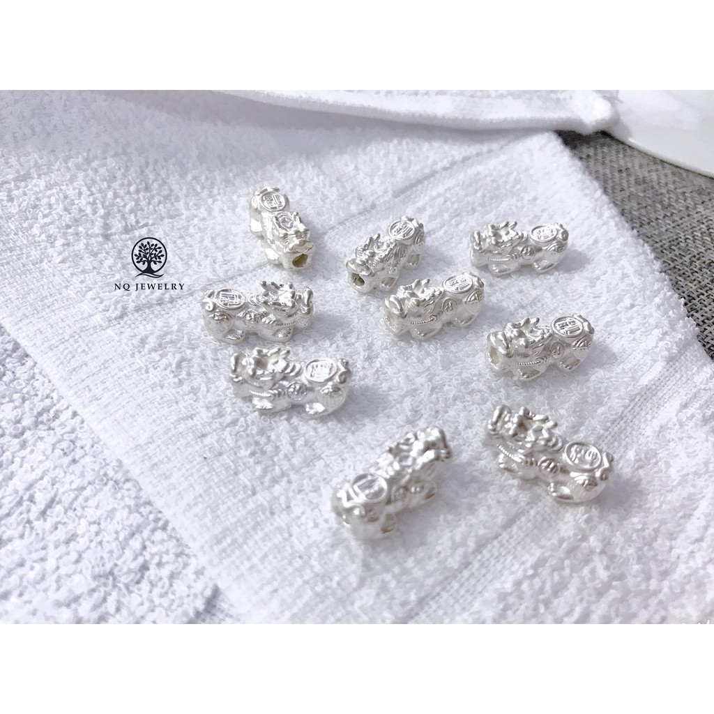 Charm bạc tỳ hưu xỏ ngang - NQ Jewelry