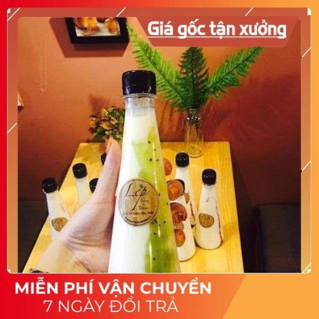 Chai nhựa trong tam giác đựng trà sữa, sữa chua, nước ép 330ml