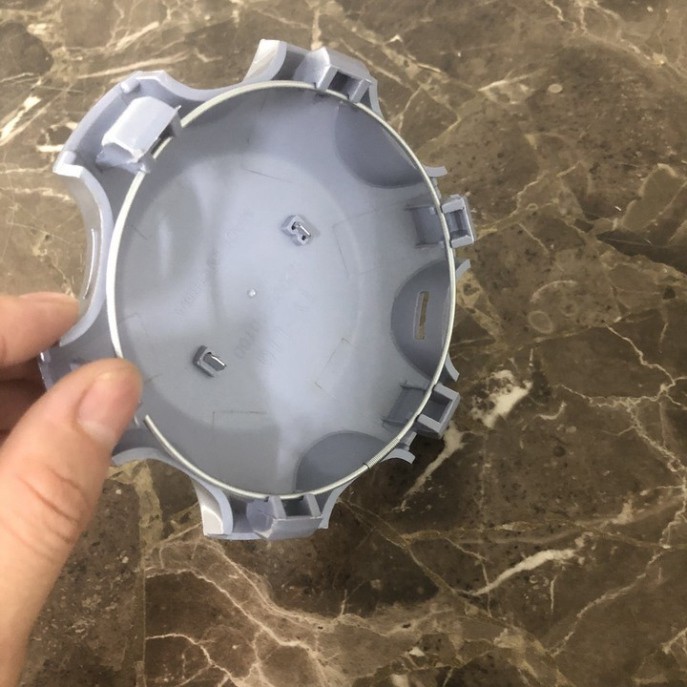 Sản Phẩm Logo chụp mâm, ốp lazang bánh xe ô tô Toyota Land Cruiser Prado TY-116 ( đời 2009, 2010, 2011, 2012, 2013) .