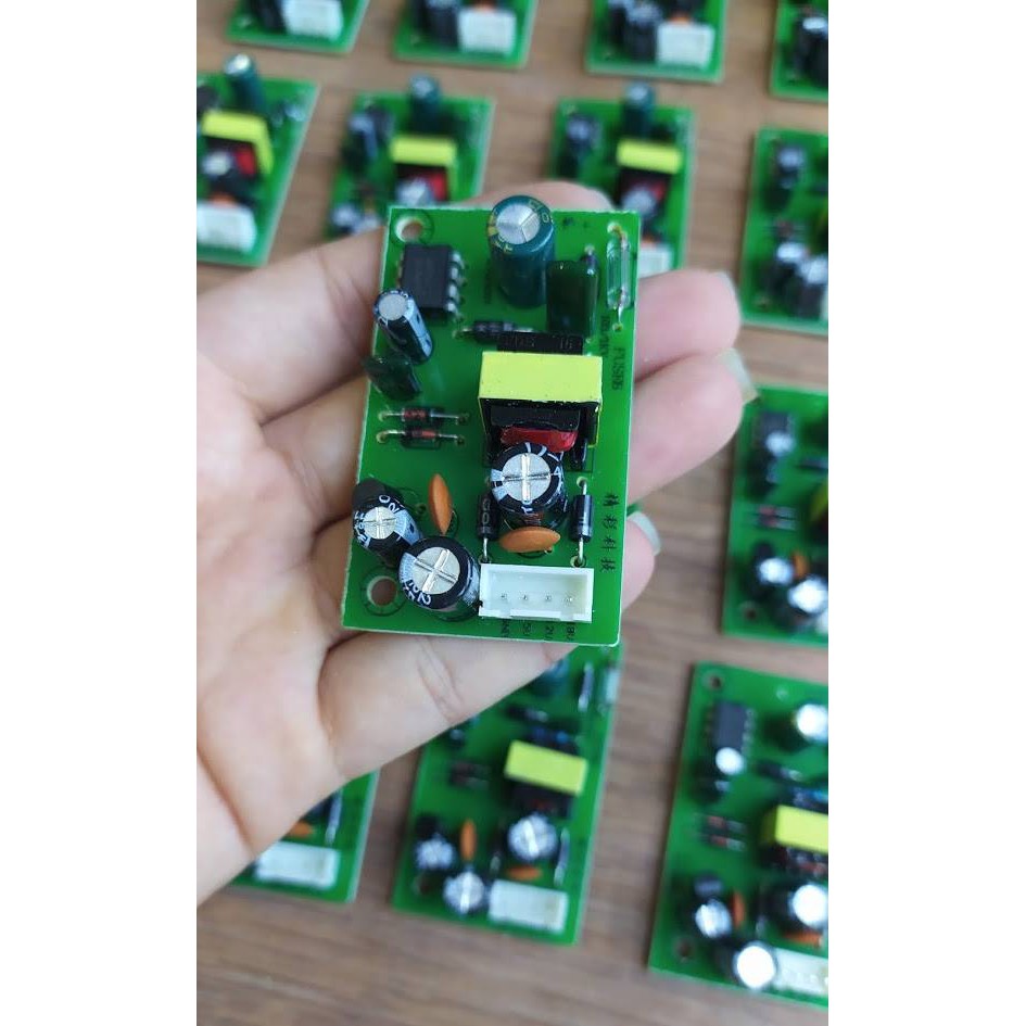 Nguồn xung đa năng 3 đầu ra 5V 12V 18V