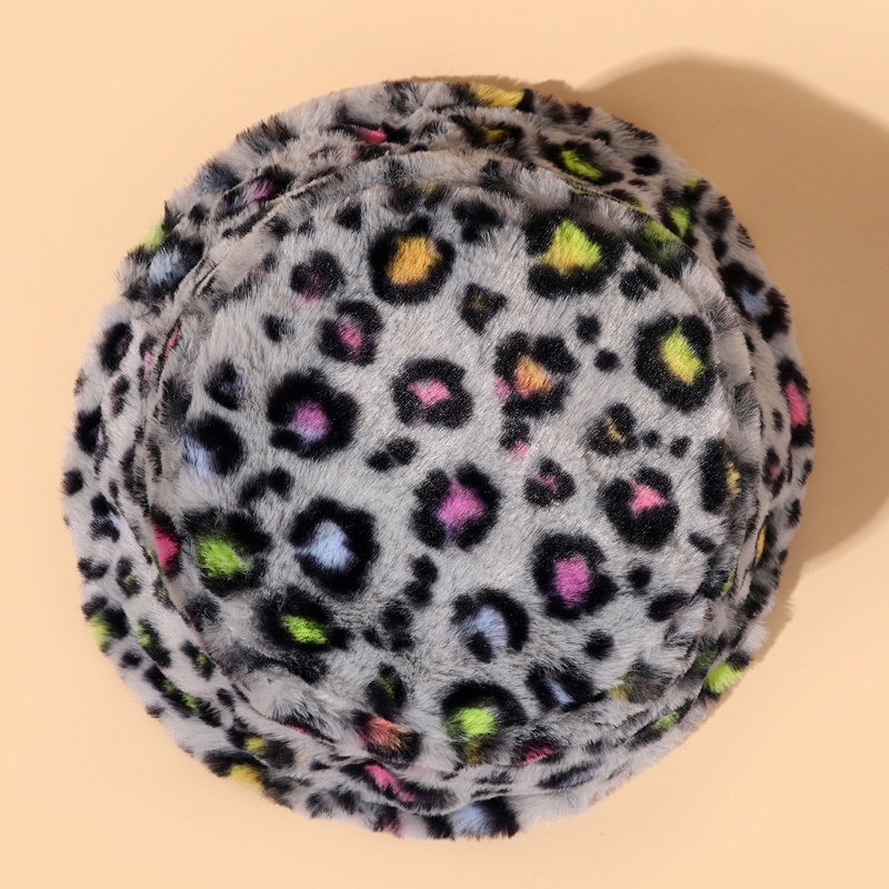 Nón Bucket Giữ Ấm in Họa Tiết Da Báo Màu Tương Phản