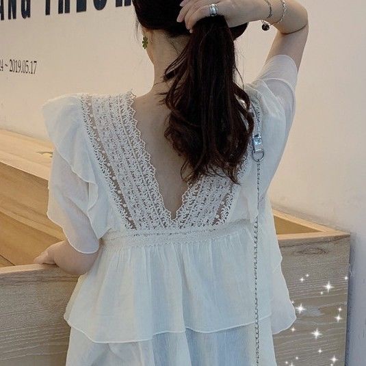 Áo Thun Ngắn Tay Cổ Chữ v Phối Ren Phong Cách Mới Cho Nữ