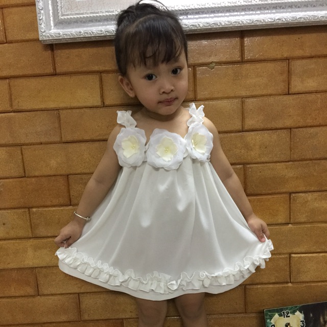 Đầm voan trắng cho bé