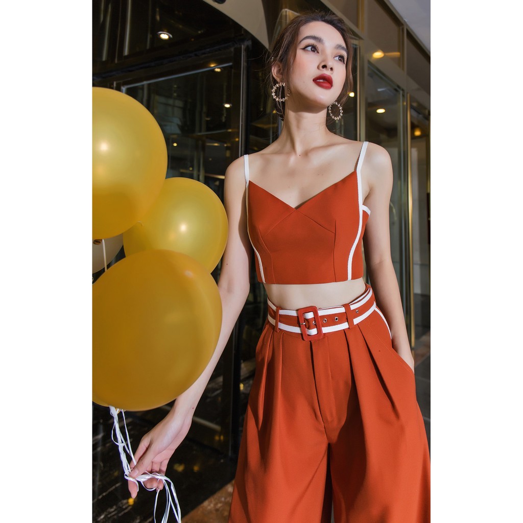 SÒ VINTAGE - HARY Set áo croptop hai dây và quần ống rộng túi xéo sọc trắng | BigBuy360 - bigbuy360.vn