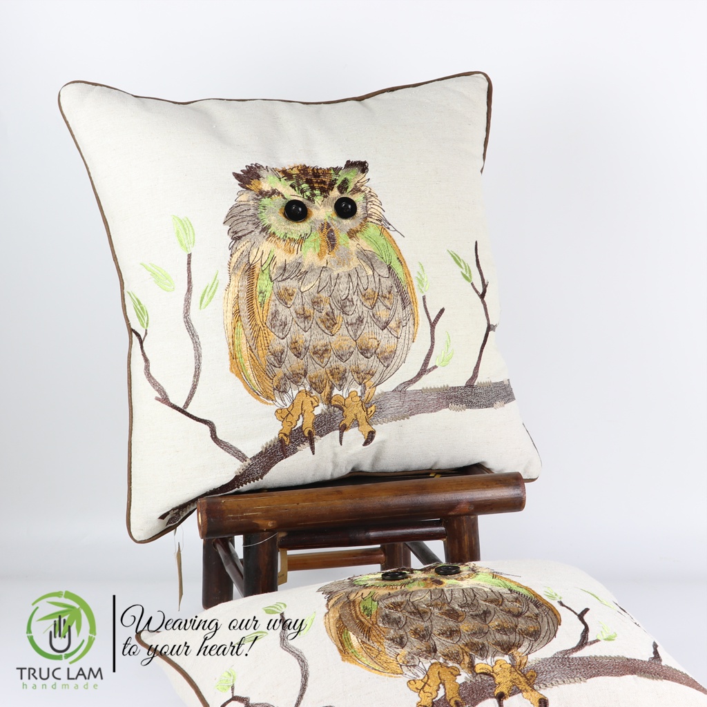 Gối/Vỏ Gối Vuông Tựa Lưng Sofa (45x45) Trang Trí Phòng  Vải Linen Thêu Thủ Công Hình Con Cú - Trúc Lâm Handmade
