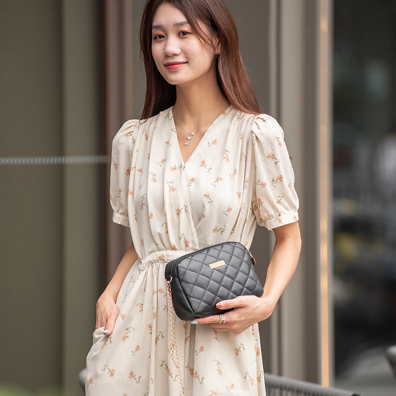 Túi Đựng Mỹ Phẩm Thêu Họa Tiết Xinh Xắn Dễ Phối Đồ Dành Cho Nữ
