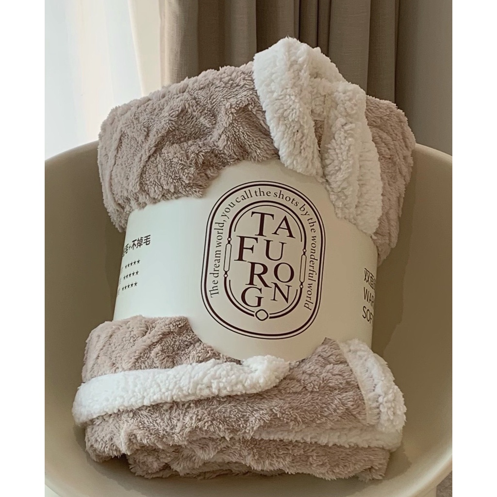 Chăn Len Lông Cừu TAFURONG_LOẠI 1_Mềm Len Cừu Mông Cổ thế hệ mới Làm ấm nhanh, Nặng 2kg5, Kích thước 2mx2m3 Giá rẻ
