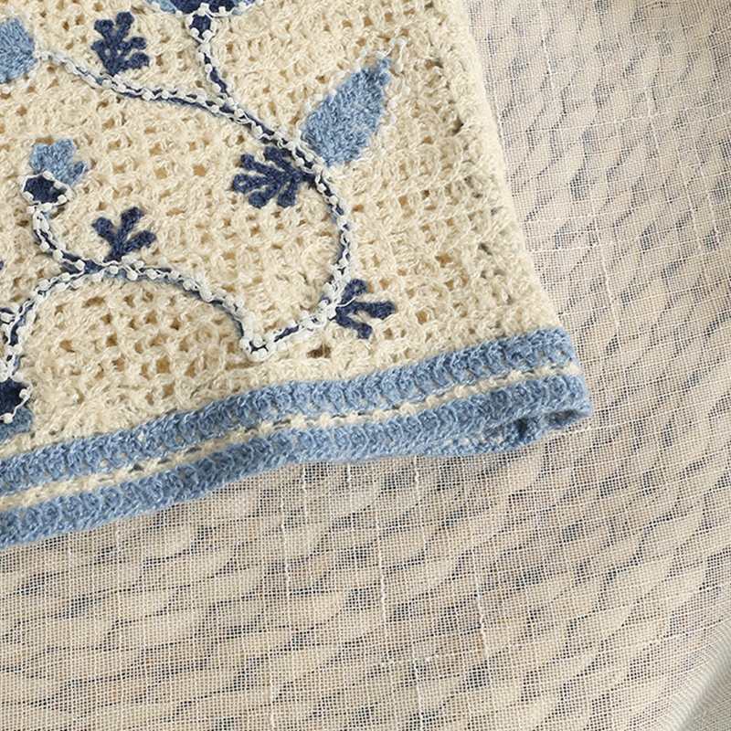 Áo Croptop Dệt Kim Sát Nách Thêu Họa Tiết Hoa Lá Phối Hạt Cườm Thời Trang Cổ Điển Cho Nữ