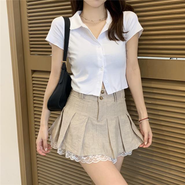 Ready Stock Korean hot girl polo collar cardigan short-sleeved T-shirt + two-piece design cotton and linen lace stitching pleated skirt