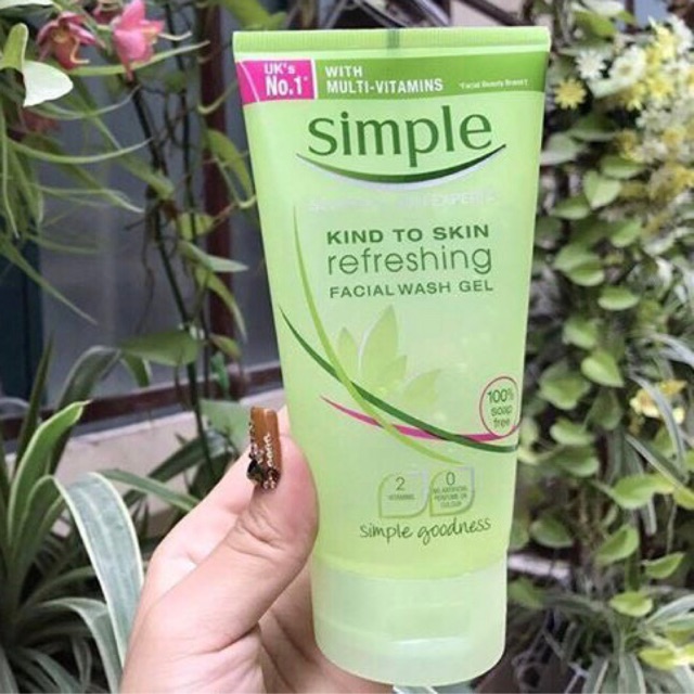 SỮA RỬA MẶT SIMPLE KIND TO SKIN REFRESHING