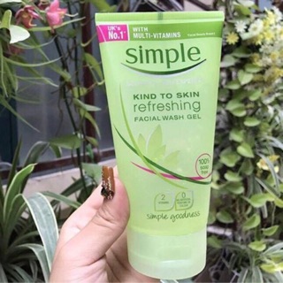Sữa rửa mặt simple kind to skin refreshing