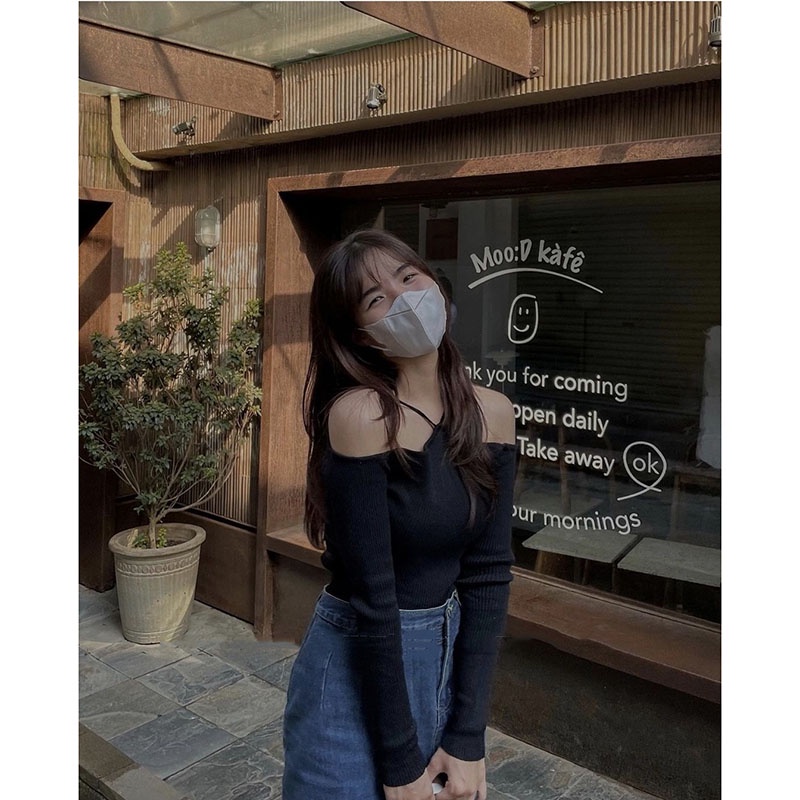 Áo Len Tăm Trễ Vai Đen Dây Cổ Yếm Quảng Châu M11202- Lolla_Fashion