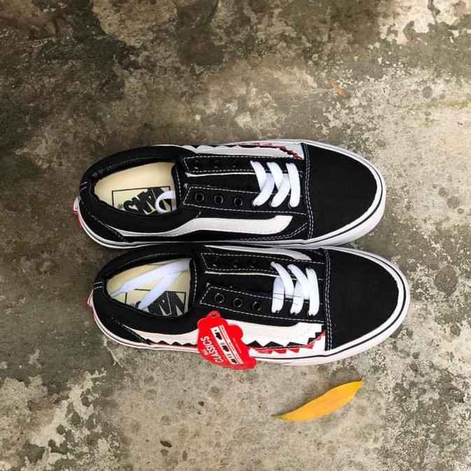 Giày thể thao V old skool Bape Shark, sneaker nam nữ thấp cổ buộc dây  họa tiết răng cá mập, chất liệu vải canvans