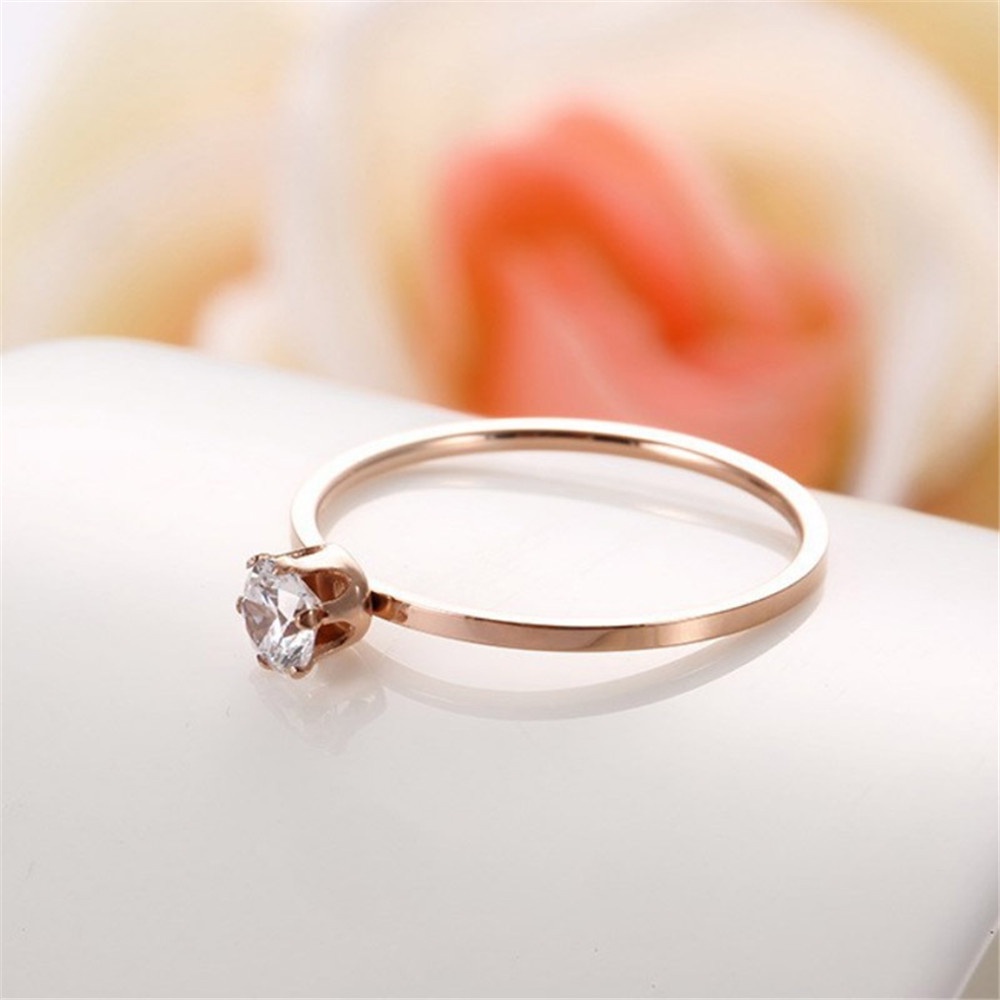 Nhẫn thép không gỉ đính đá phong cách Hàn Quốc cho nữ