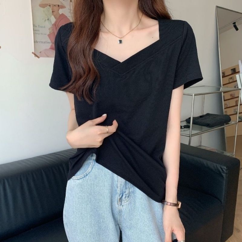 Áo Thun Nữ Tay Ngắn Cổ Tim Tam Giác Thời Trang