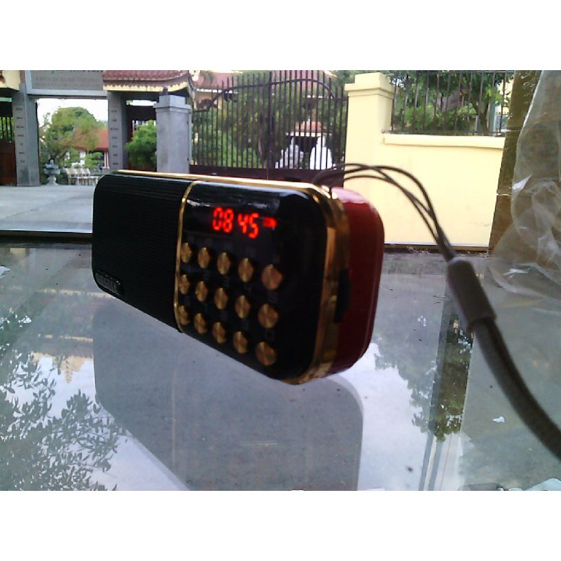 Đài nghe thẻ nhớ Vestel V51 chạy 2 pin siêu trâu
