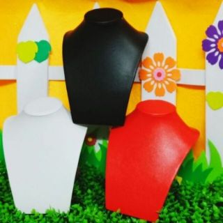 Manocanh vòng cổ da