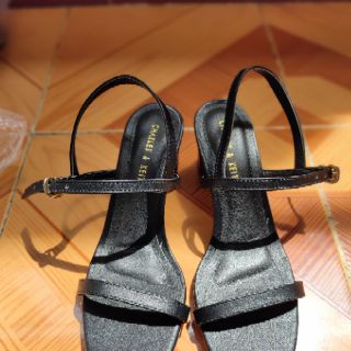 Sandal đen 5 cm (hình thât)