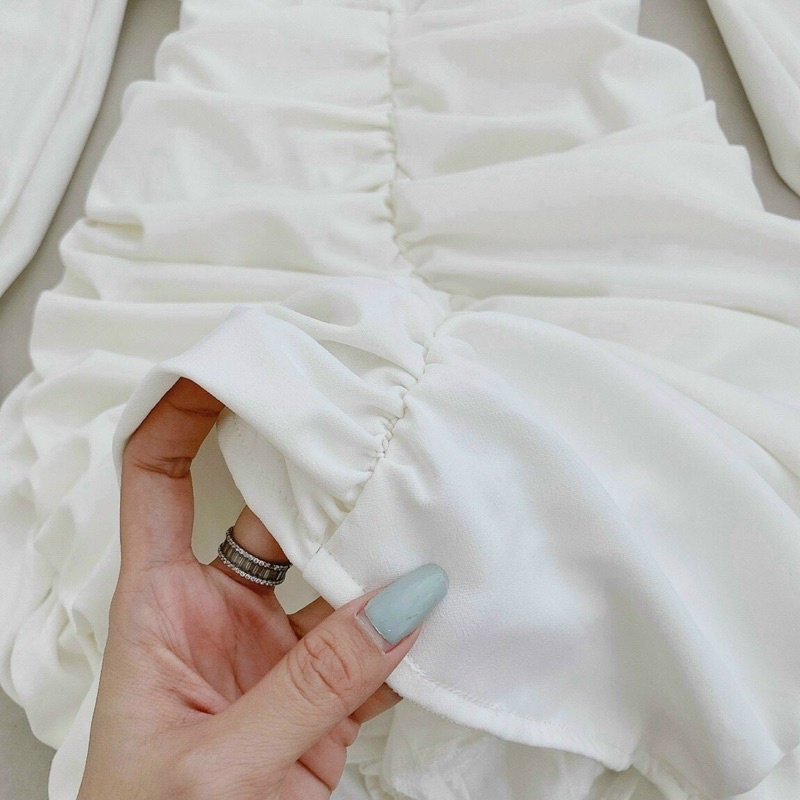 ❤Đầm trắng cut out nhíu thân tay dài