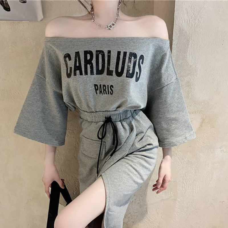 IELGY Bộ áo trễ vai in họa tiết chữ và chân váy cạp cao ôm dáng thắt dây phong cách Hàn Quốc thời trang dành cho nữ