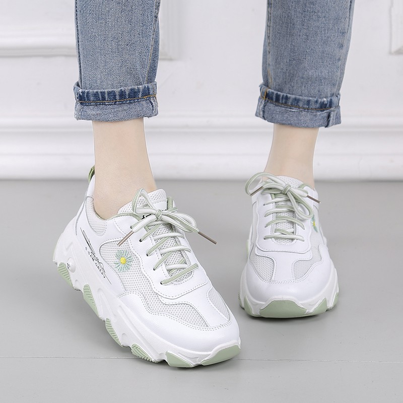 Giày thể thao sneaker nữ đế sóng thêu Hoa Cúc nổi bật