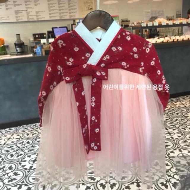 Váy hanbok cách tân