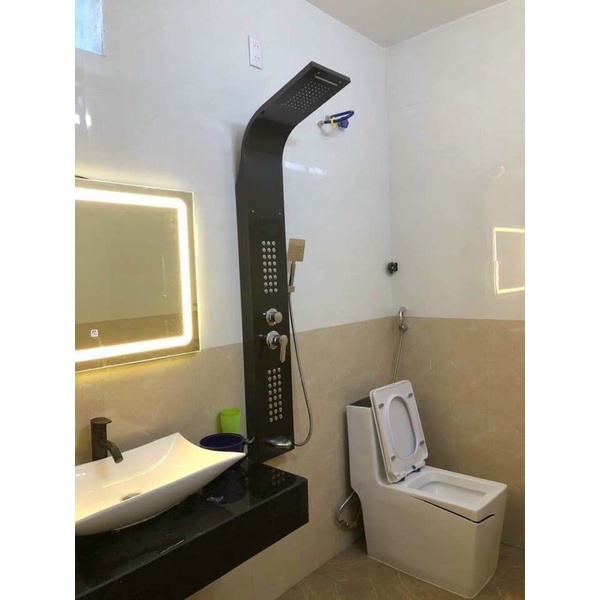 Bệt vệ sinh liền khối .Bồn vệ sinh cao cấp