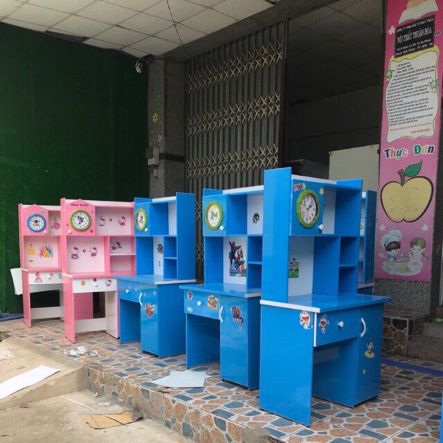 Bàn học nhiều màu nhựa đài loan cao 155 ngang 80-45cm