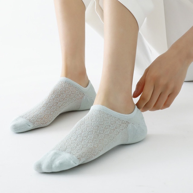 Đôi vớ lưới cotton cổ thuyền thoáng khí màu sắc đơn giản cho nữ