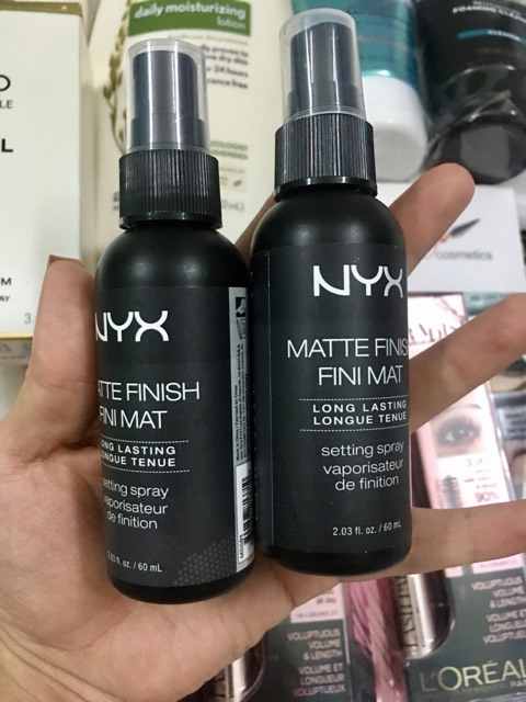 Xịt khóa lớp trang điểm NYX Mattee Finish Fini Mat | BigBuy360 - bigbuy360.vn