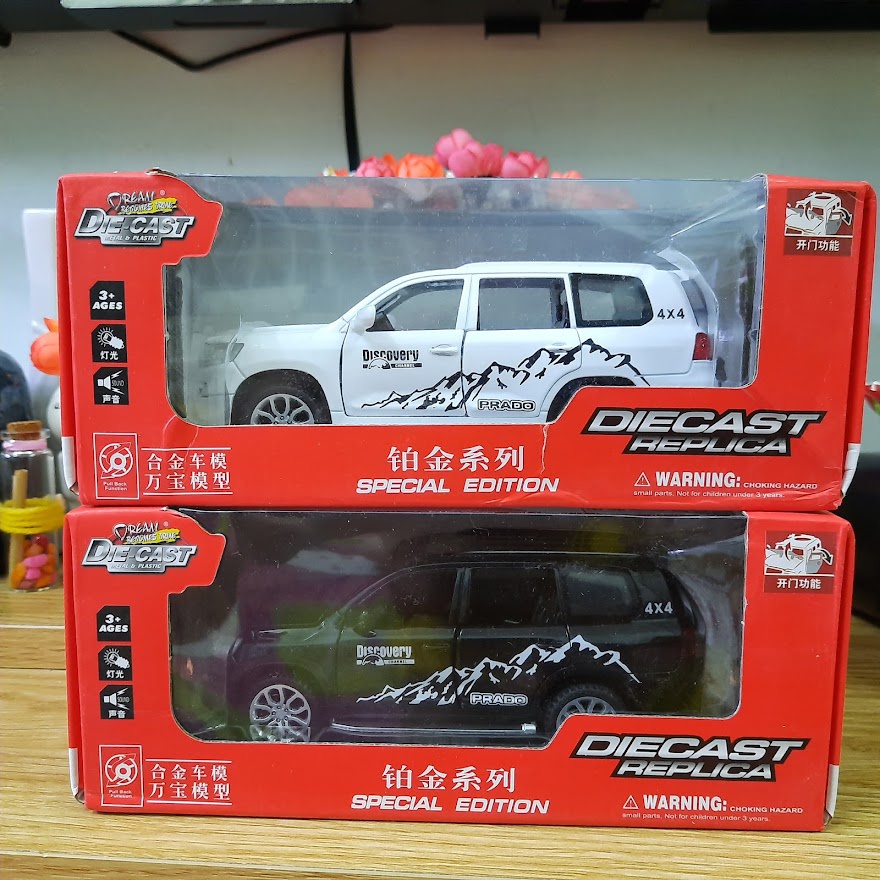 Toyota Land cuiser PRADO Xe mô hình ô tô bằng sắt tỉ lệ 1:32 Xe chạy cót có âm thanh và đèn