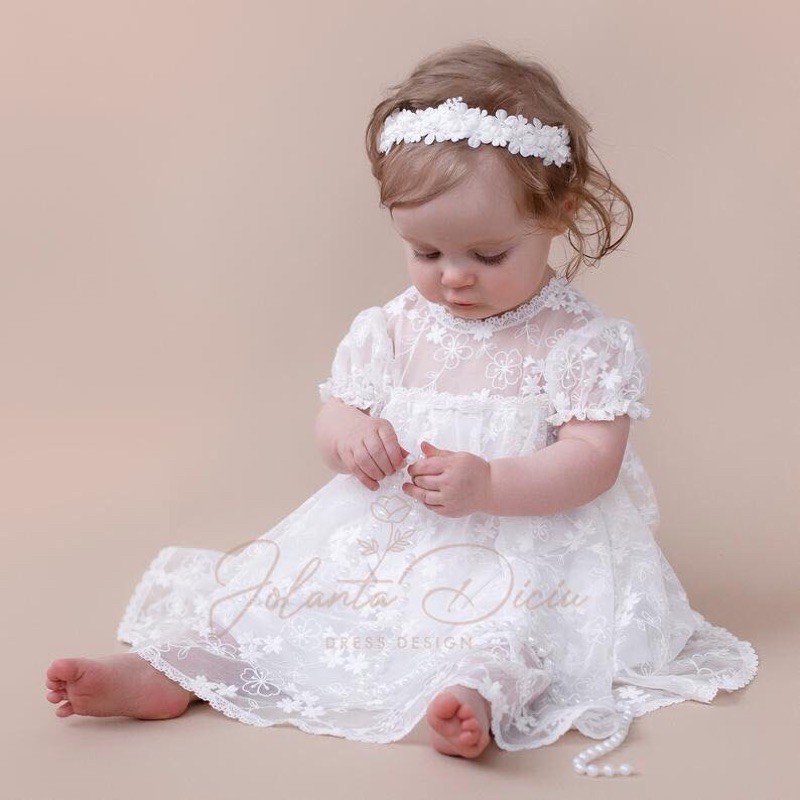 Váy ren công chúa