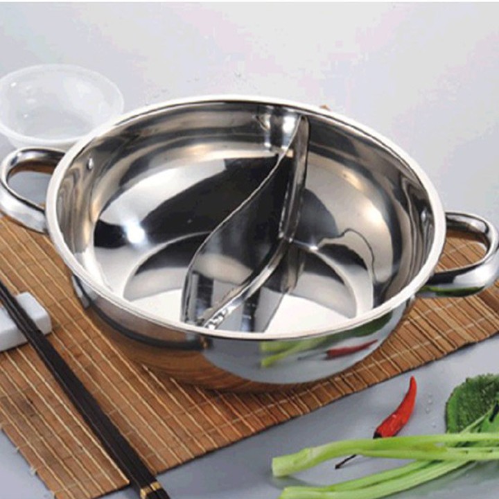 nồi lẩu 2 ngăn.NỒI LẨU 2 NGĂN POT, được làm bằng inox dày, nắp kính cao cấp, tay cầm cách nhiệt