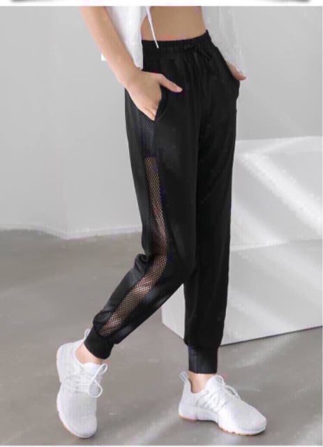 Quần thể thao nữ