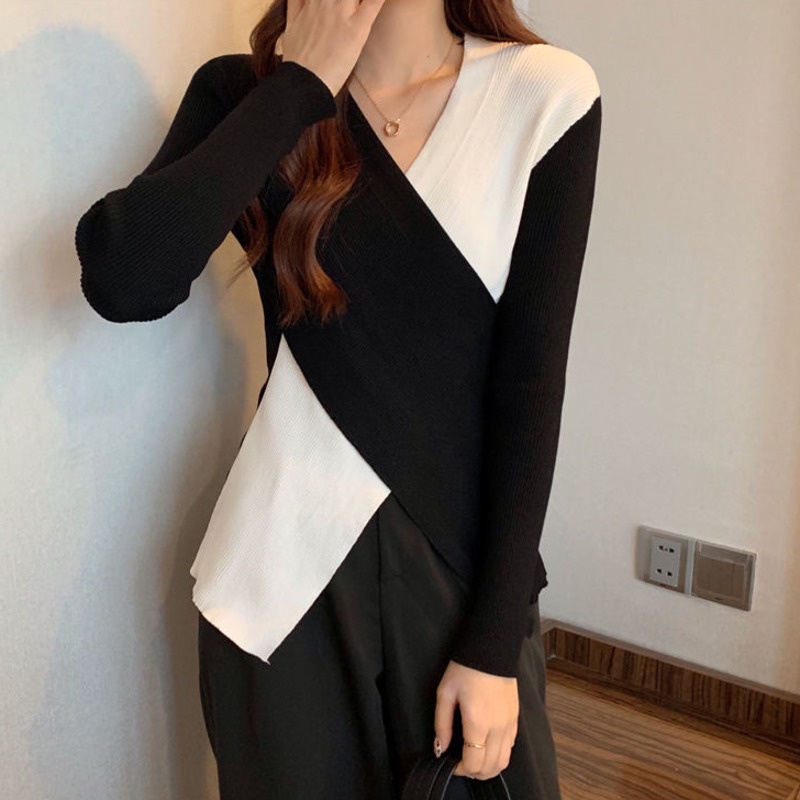 Áo len tay dài cổ chữ V màu trắng đen thời trang cho nữ