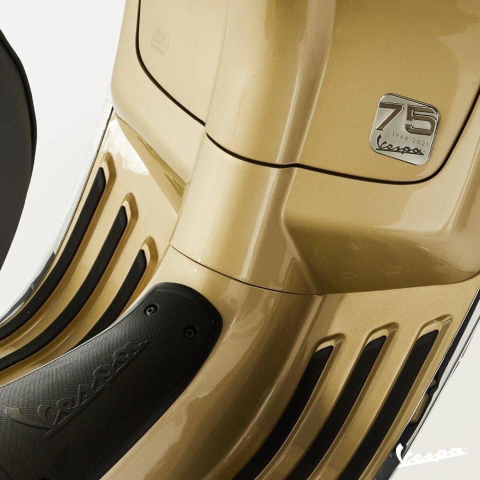 Tem Vespa "75 năm"