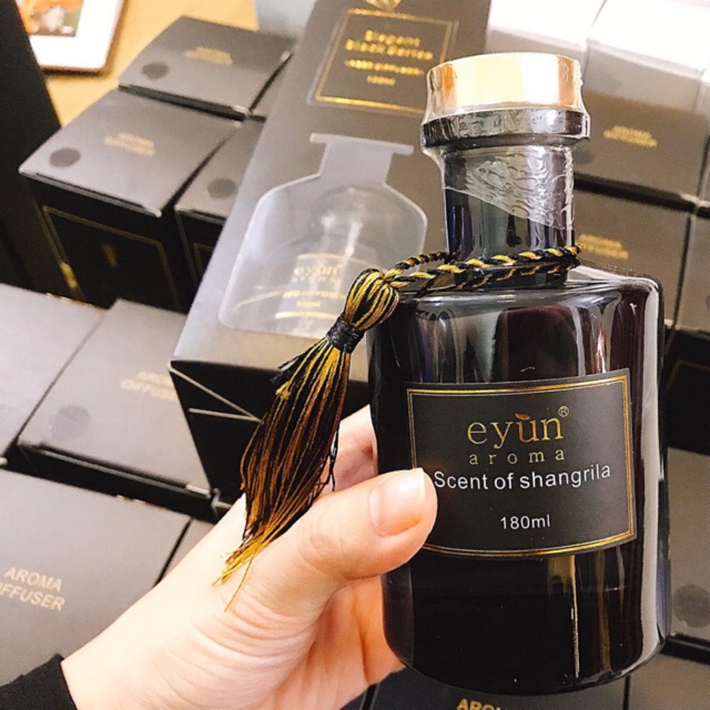 Chai 180ml, Tinh Dầu Khuếch Tán thơm phòng, Màu Đen Quý Phái, Mùi Shangrila mê hoặc sang chảnh, Shangrila Shop